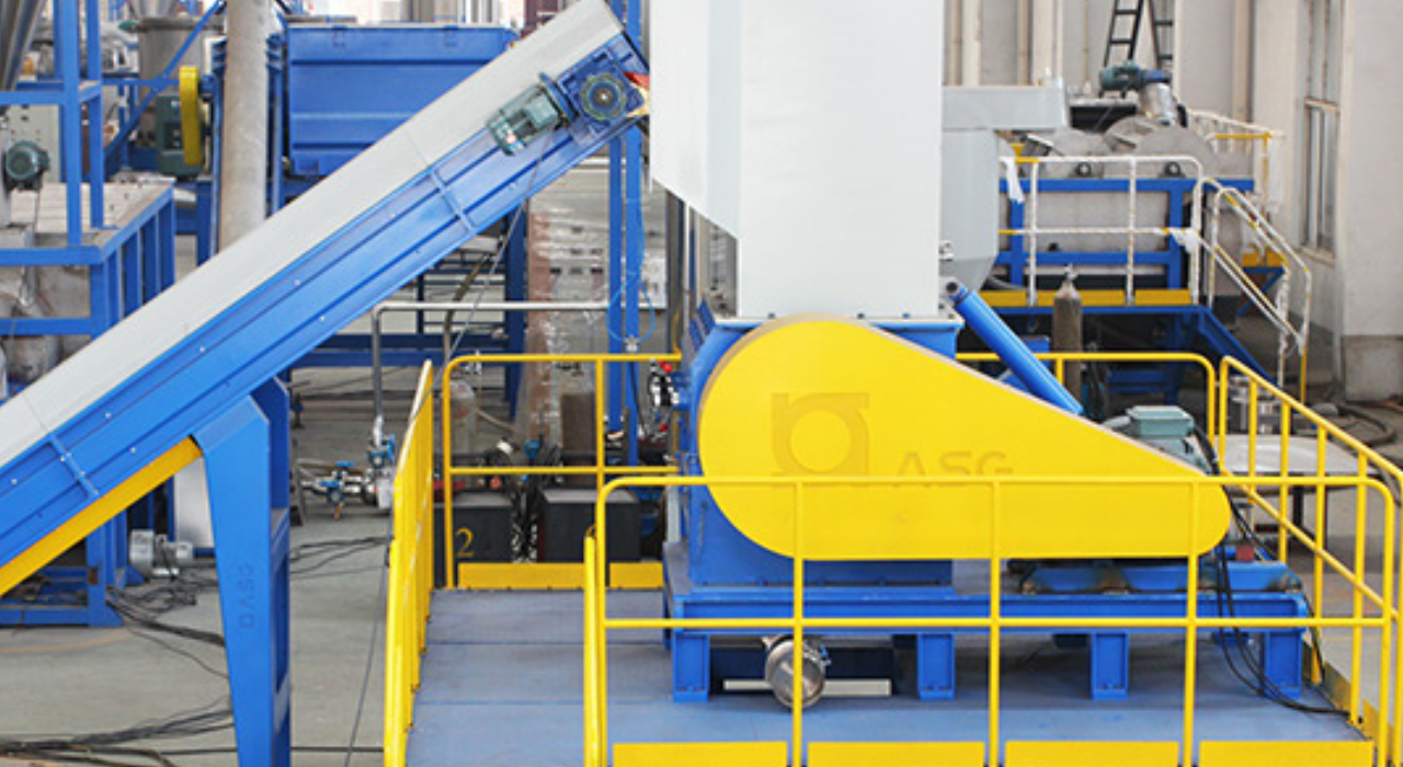 What Industries Benefit From Recycling Plastic Bottle Equipment?